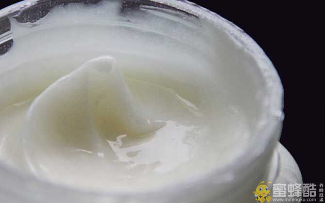 牛奶蜂蜜面膜的功效及简单做法(图1)